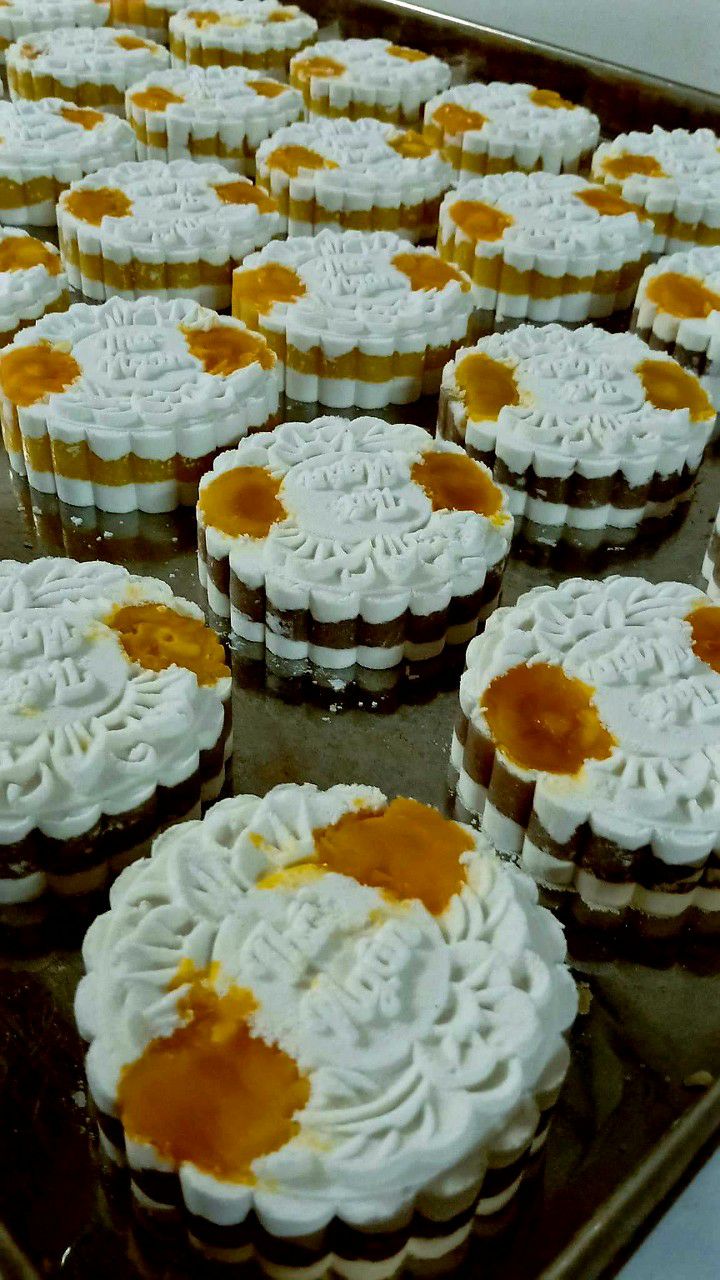 Bánh in trứng muối