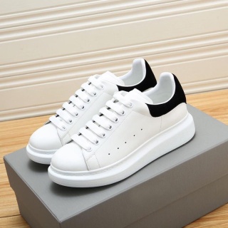 Giày Sneaker MC Gót Chữ Cao Cấp Full Size Nam Nữ Full Box Full Bill. thumbnail
