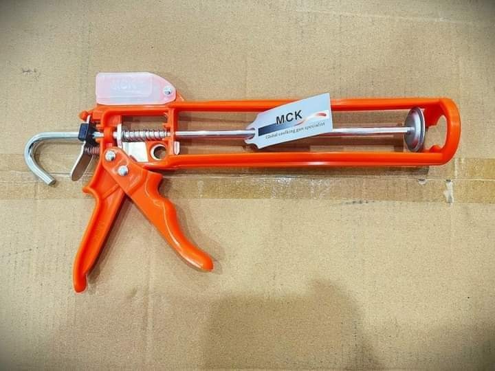 Súng bắn keo silicon MHC tự ngắt - ALUTECHMACHINE