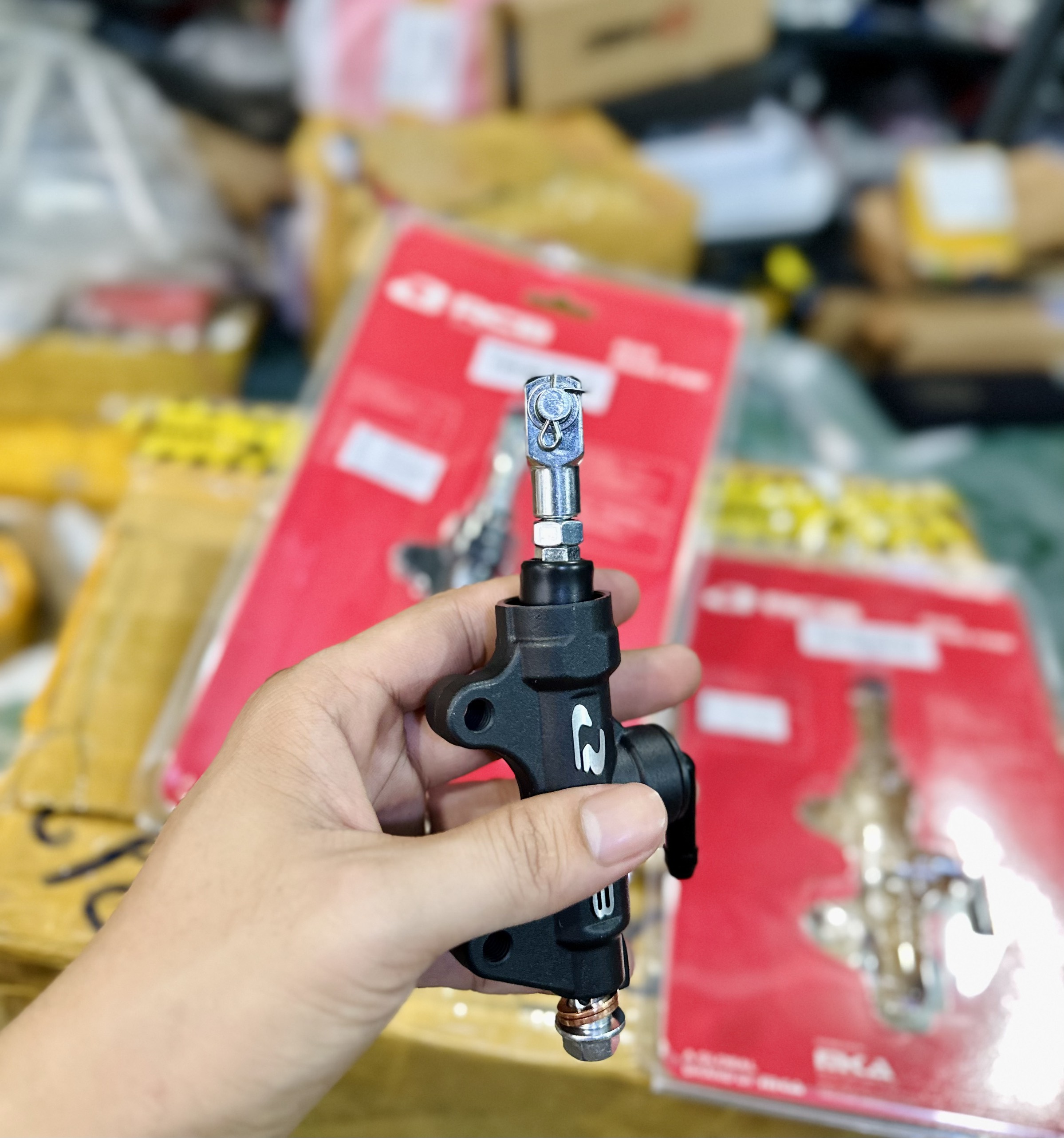 Ben đạp sau NISSIN thailand S4 12,5mm lắp đặt nhiều dòng xe