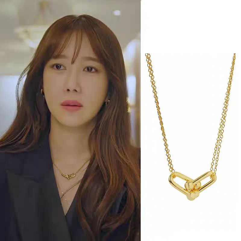 Dây chuyền mắt xích giống chị đẹp Lee Ji Ah - Shim Su Ryeon trong Penthouse (có ảnh thật)