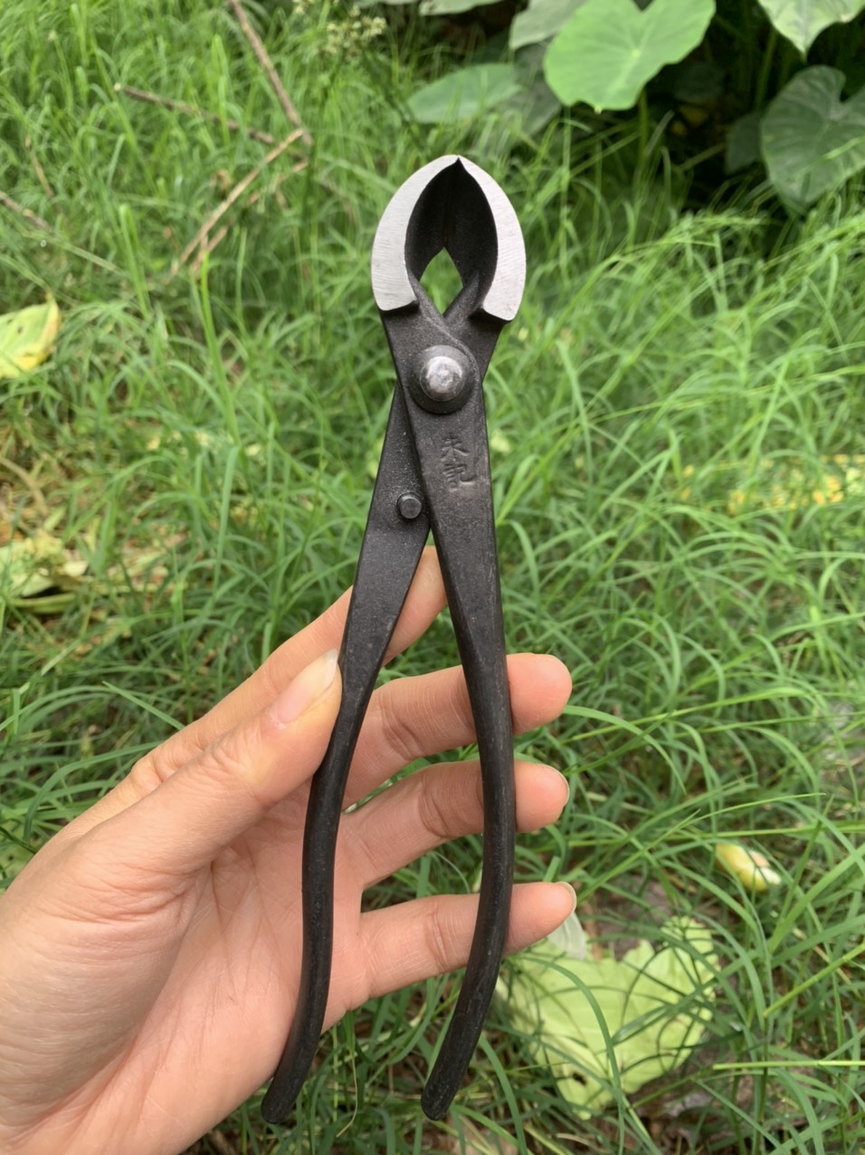 Kìm cạp đa năng thép đen ( vừa tròn vừa xéo)