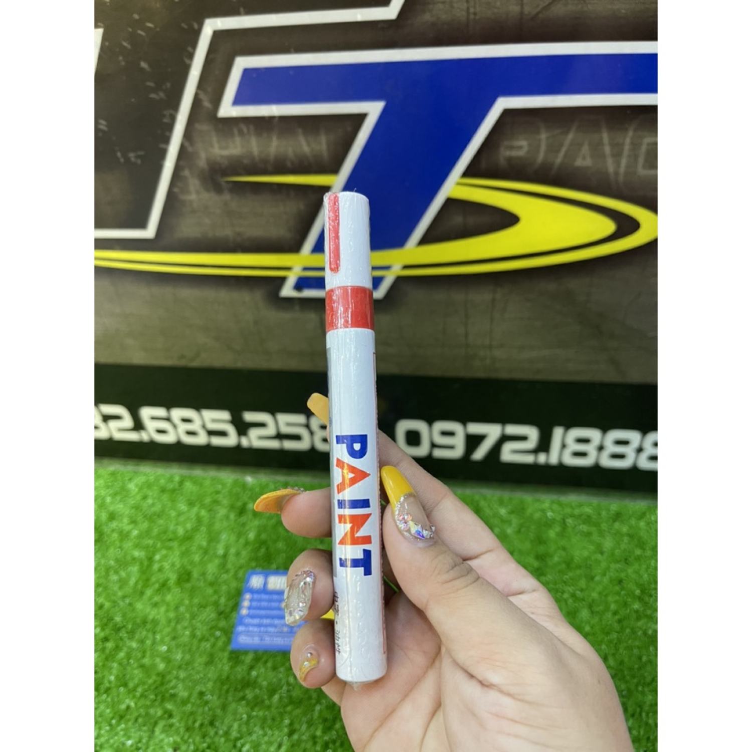 Viết chấm sơn đủ màu dành cho thợ các dòng xe