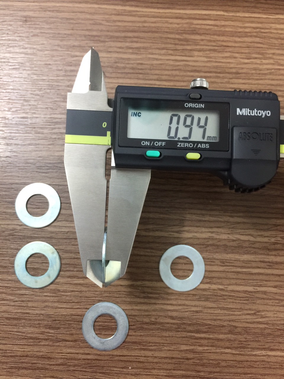 1 BỊCH 200G (KHOẢNG 110 CON) LONG ĐỀN SẮT XI  PHI 10x21x1mm M.E HOÀNG KHANG