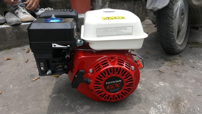 Máy bơm nước chạy xăng Honda GX200 6HP