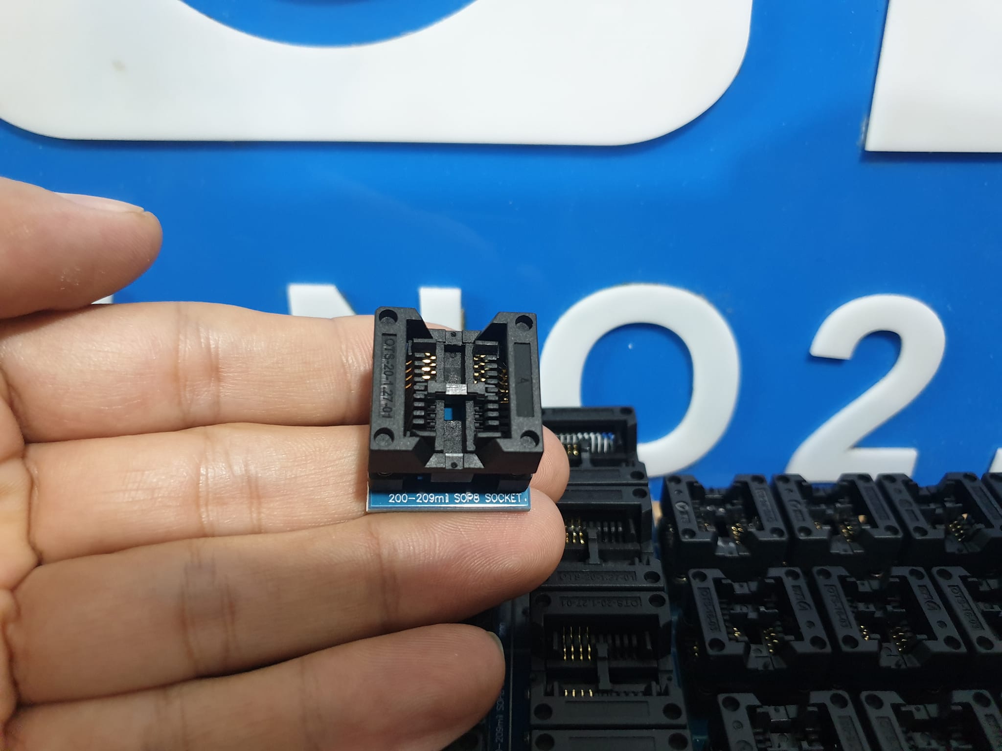 Đế nạp rom 8 chân to