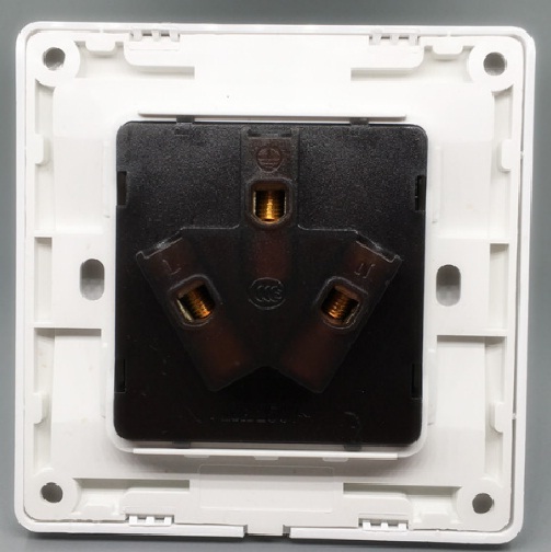 Mặt ổ cắm 3 lổ dẹt 10A 250V