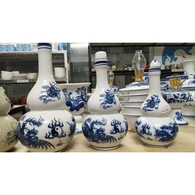 Nậm Thờ Men Lam
