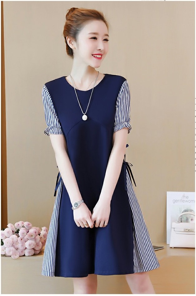 Đầm suông đính nơ thời trang