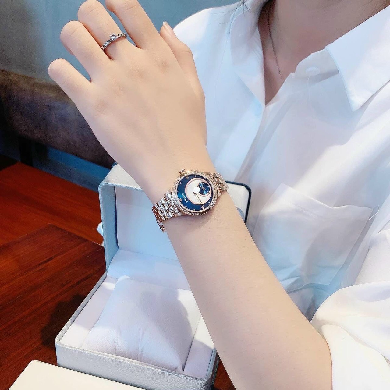 ĐỒNG HỒ NỮ STARKE