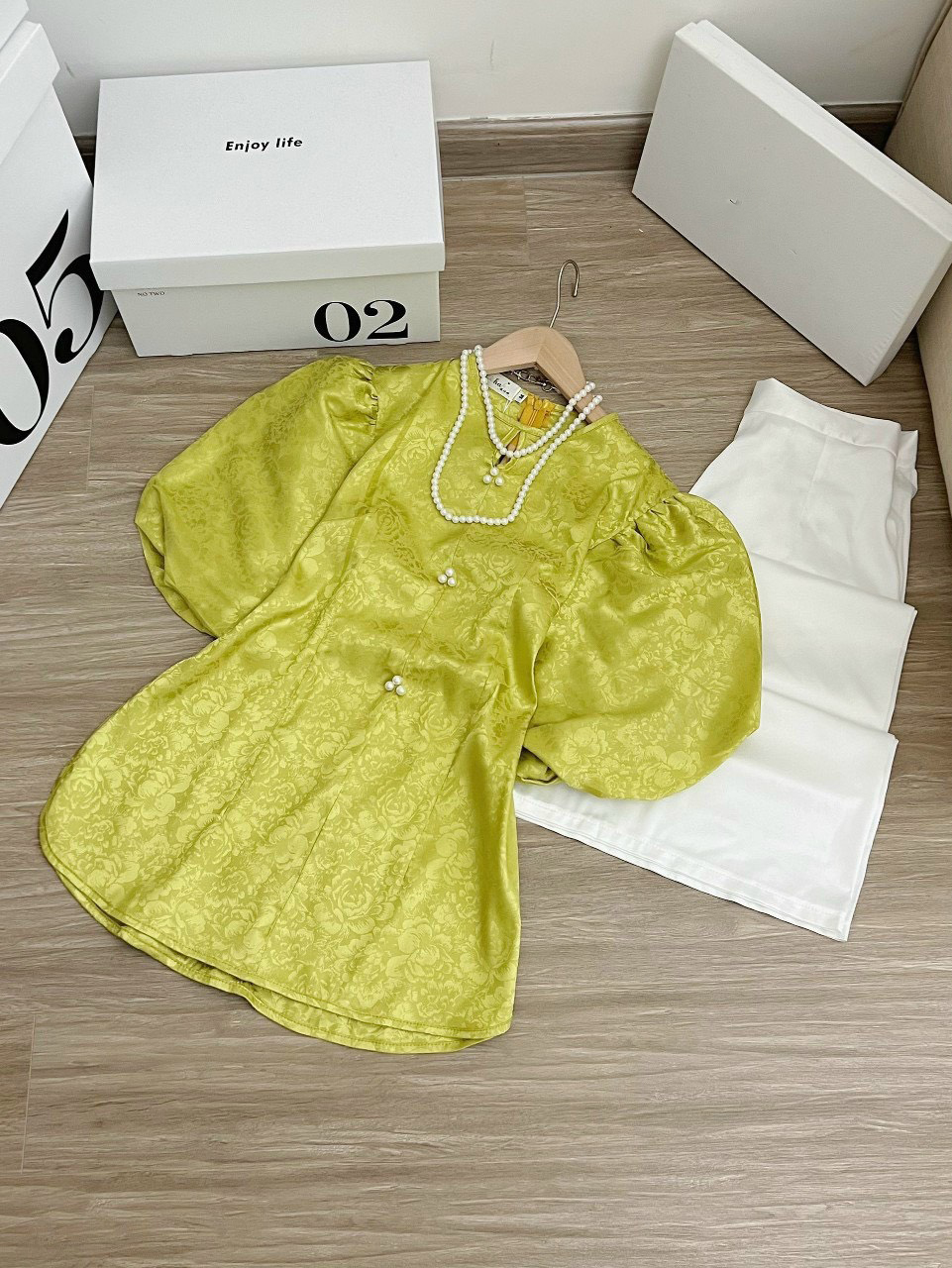 ÁO BÀ BA ĐI LỄ CHÙA THIẾT KẾ CÁCH TÂN CỔ TRÒN KHUYẾT NGỰC TAY BỒNG - ĐỒ LAM PHẬT TỬ LỤA GẤM VÂN HOA MAY SẴN KÈM QUẦN