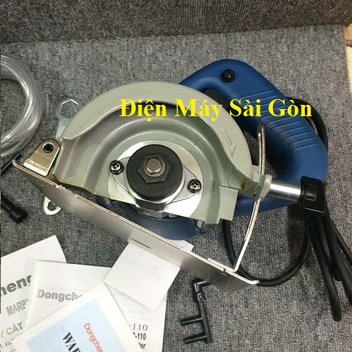 Máy cắt gạch DZE02-110