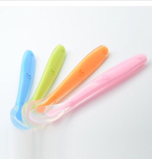 Muỗng Thìa ăn dặm silicon to cho bé