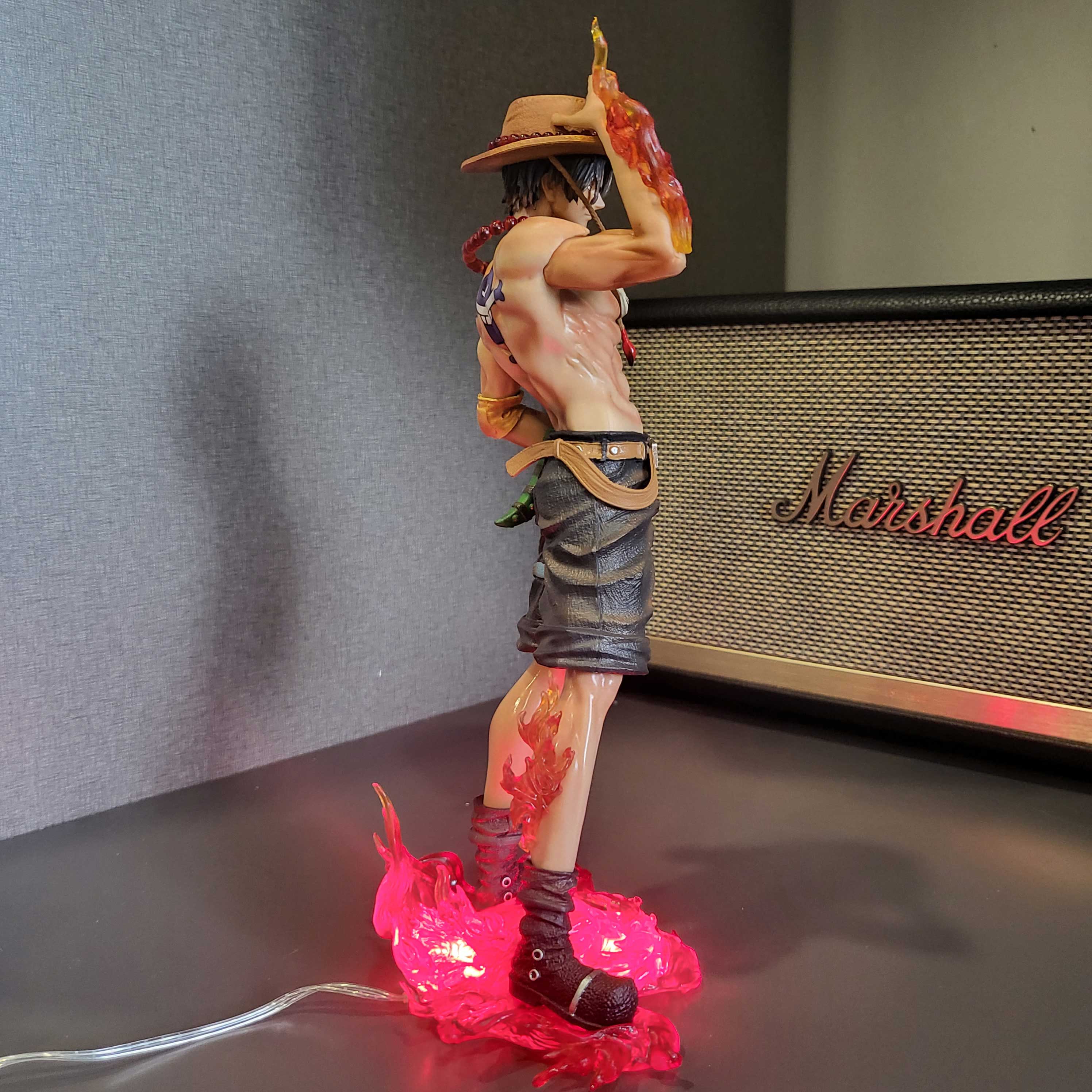 Mô hình Ace mẫu mới 24 cm có LED usb  - One Piece
