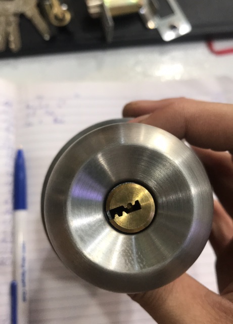 Ổ khoá tay tròn DOOR LOCK