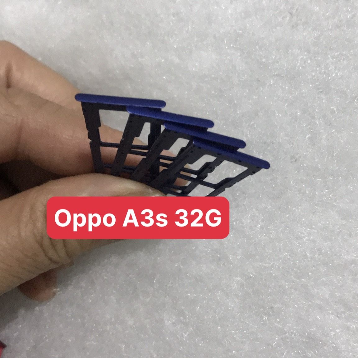 Khay sim oppo A3s 32G( lỗ trọc sim trên)