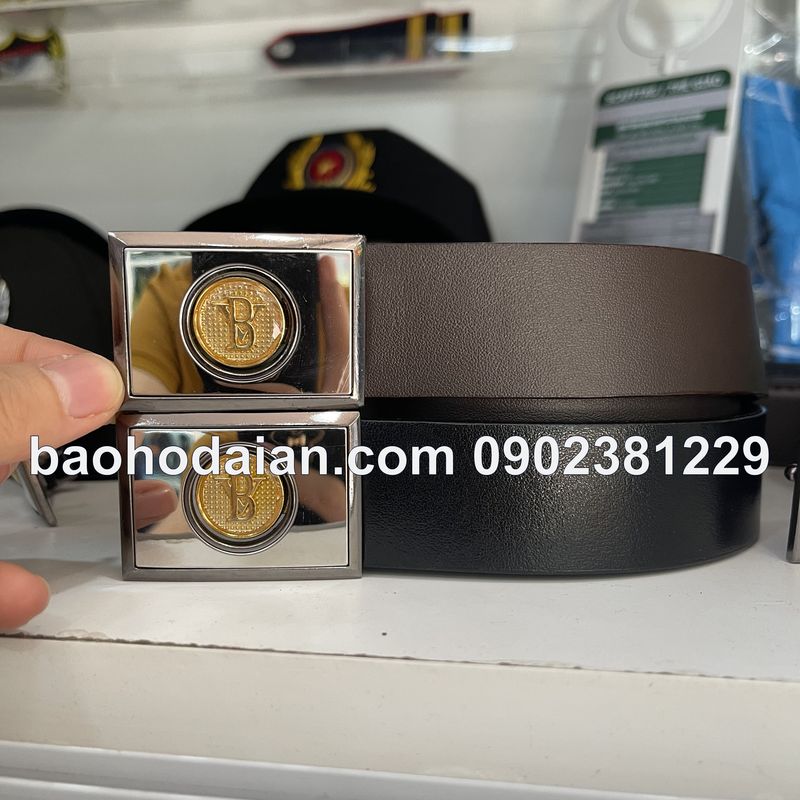 Dây lưng bảo vệ da mặt trong chữ nổi