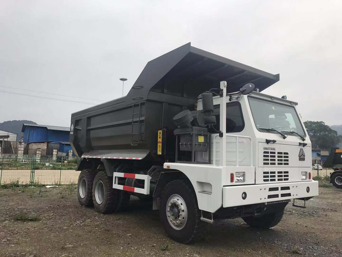 Bạc Trục Lật Cabin Howo 336 371 380 (Bạc Chân Cabin Howo Dưới / Bạc Thanh Giằng Cabin Howo)