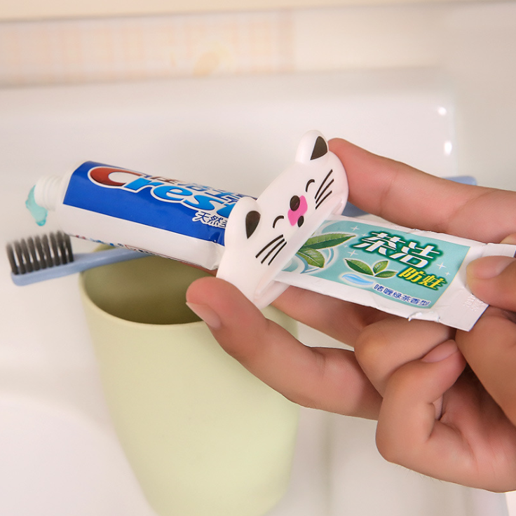 DỤNG CỤ VUỐT KEM ĐÁNH RĂNG HÌNH THÚ (GD0192)