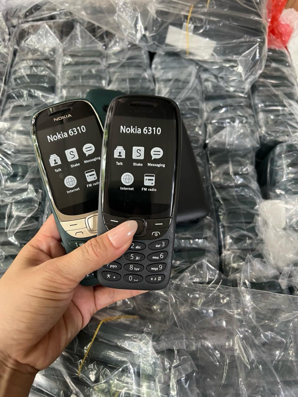 Điện Thoại Nokia 6310 Mới Fullbox