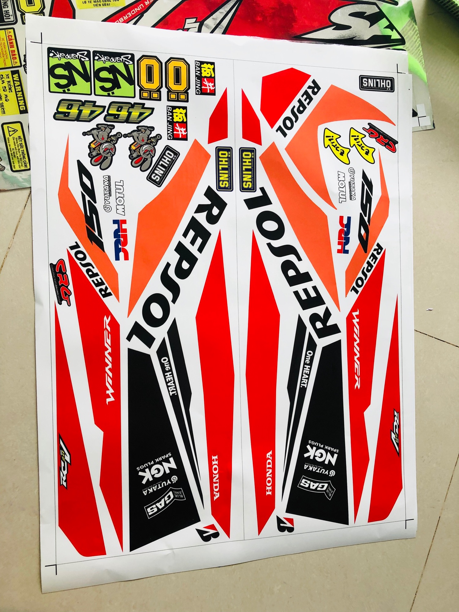 Tem rời Winner Repsol dán xe trắng  bong tróc