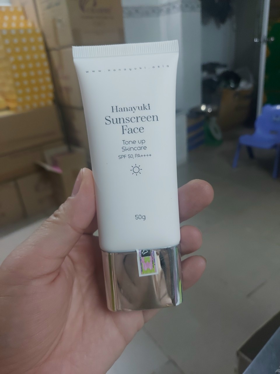 Kem Chống Nắng Nâng Tone Da Mặt Hanayuki