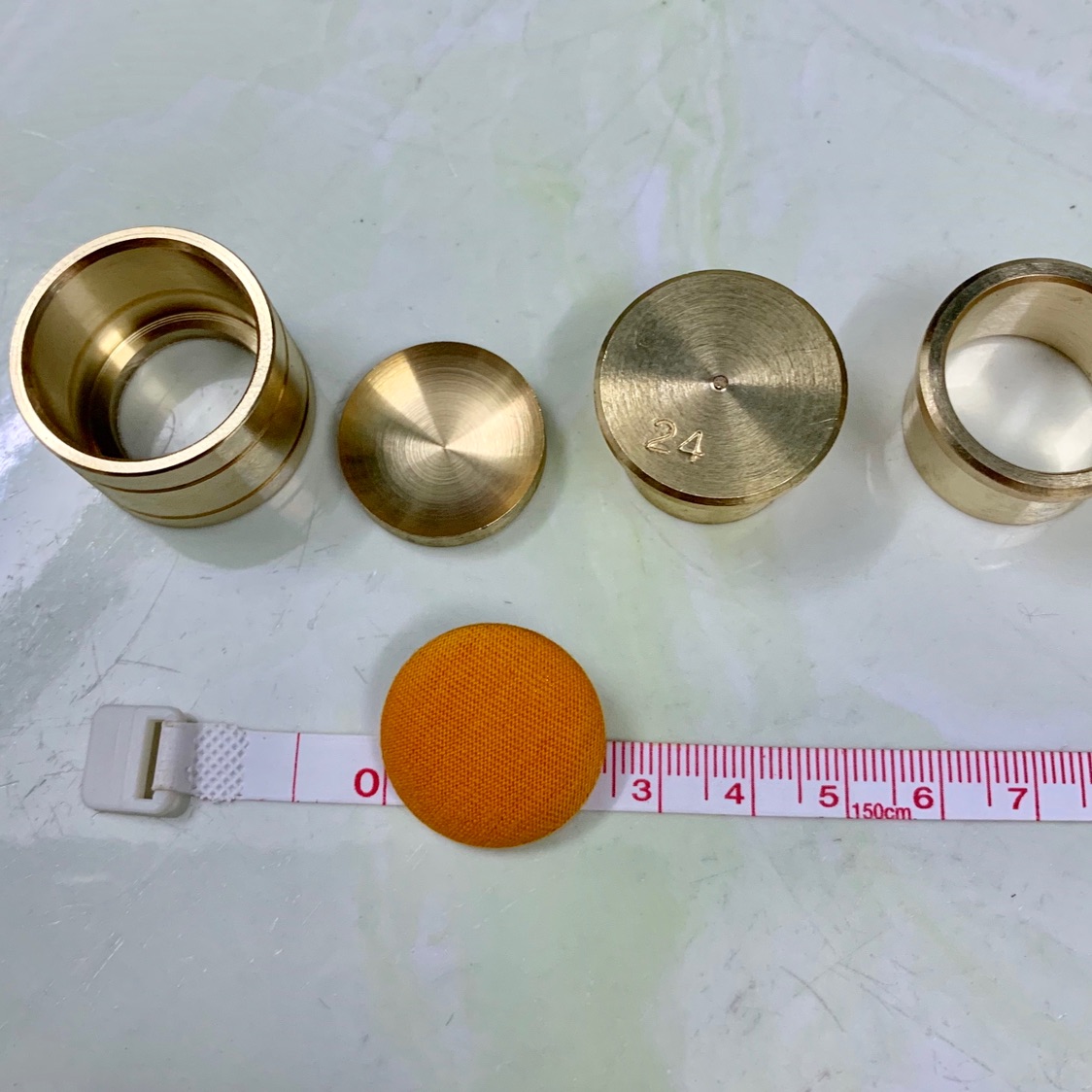 Khuôn nút bọc vải 24mm và 50 cái phôi nút cỡ 24mm