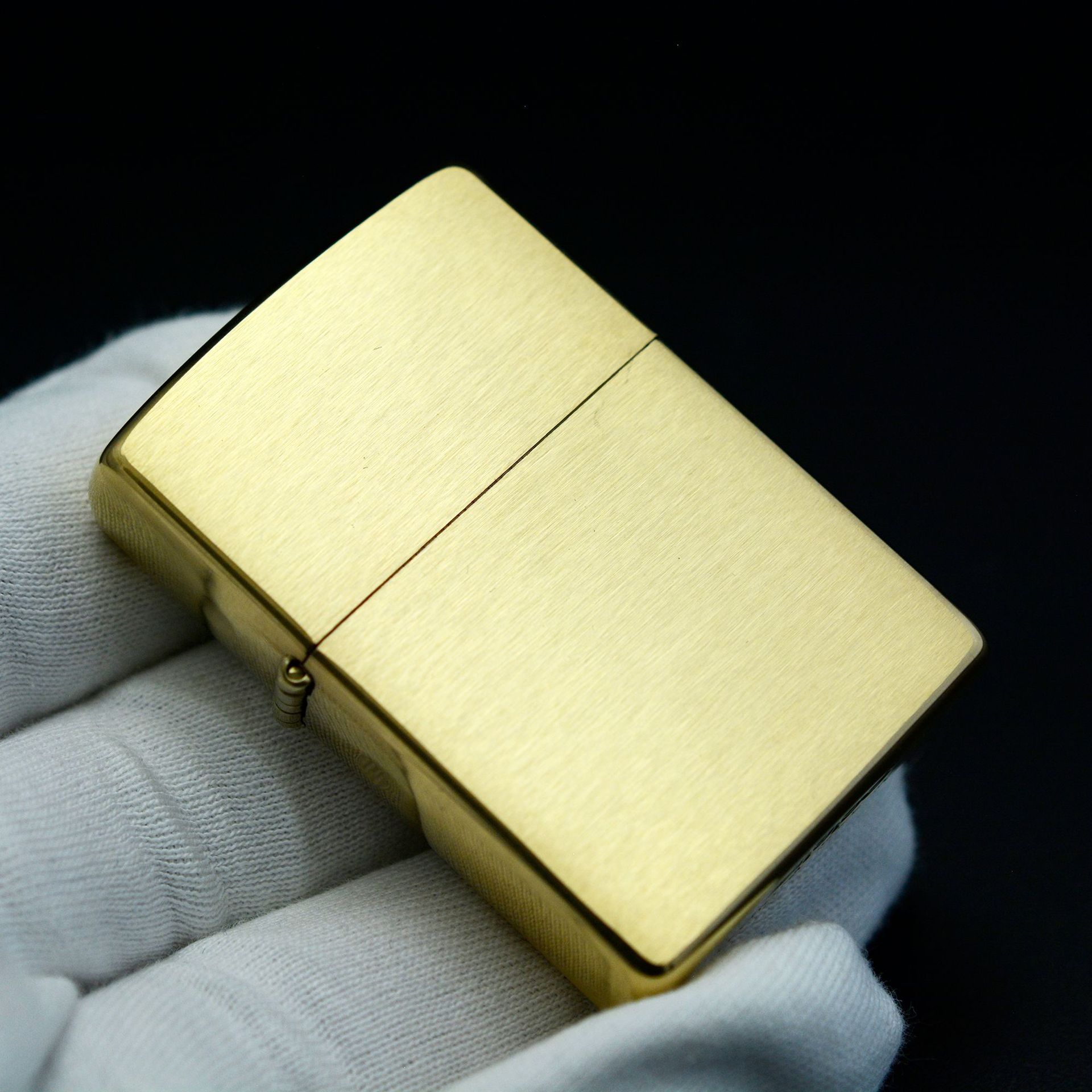 Bật lửa Zippo chính hãng có tem đỏ  - Zippo Brushed Brass 204B
