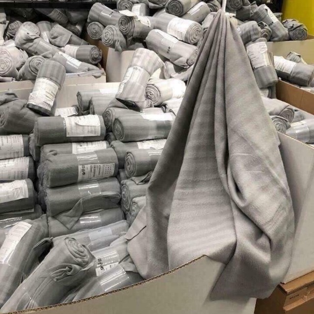 Chăn kẻ ikea siêu nhẹ , chăn đắp văn phòng