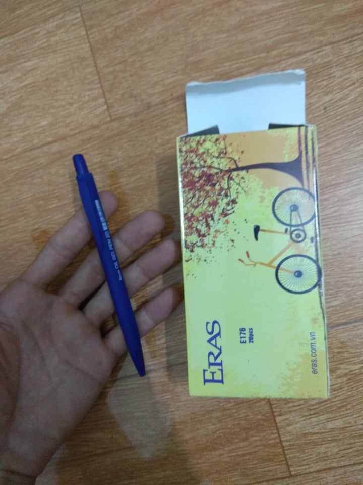 20 chiếc bút bi Eras E176