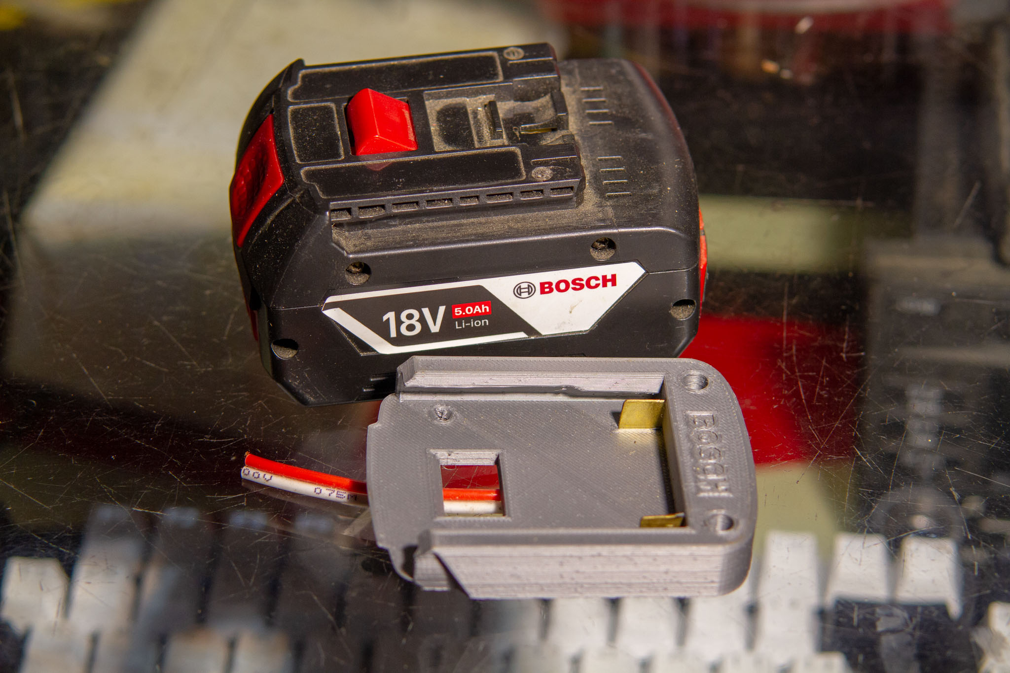 Đế lấy nguồn cho pin B.o.s.c.h 18v