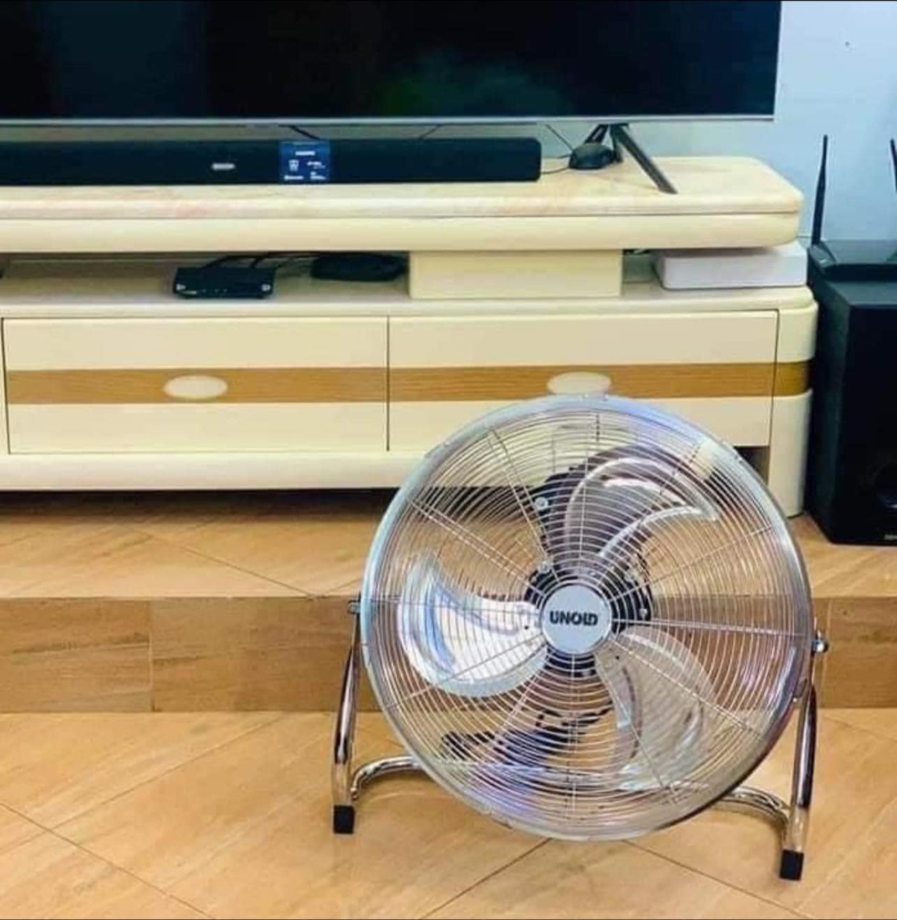 Quạt sàn Unold 86756