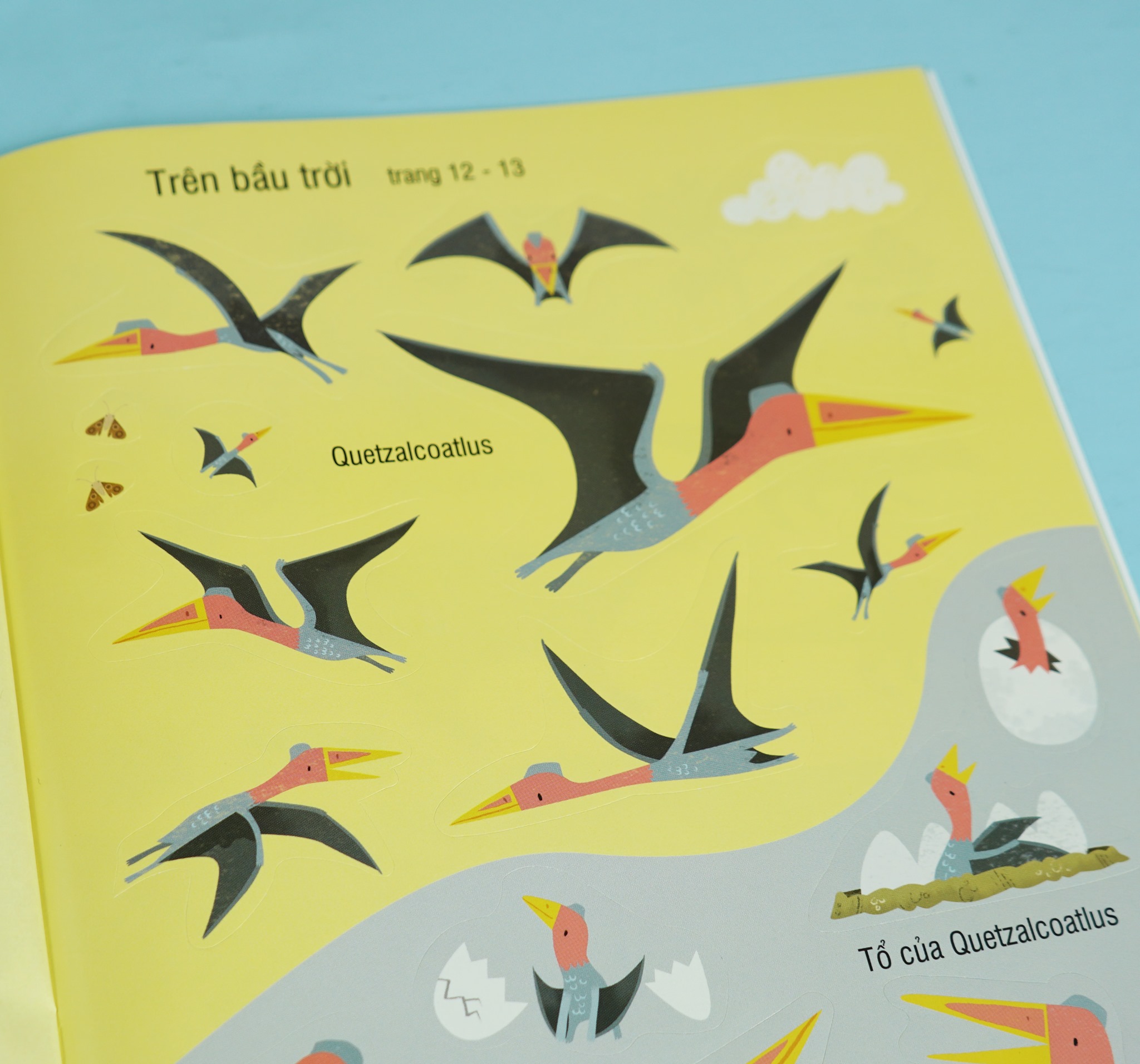 First sticker book - Sách dán hình đầu đời cho bé - Khủng long