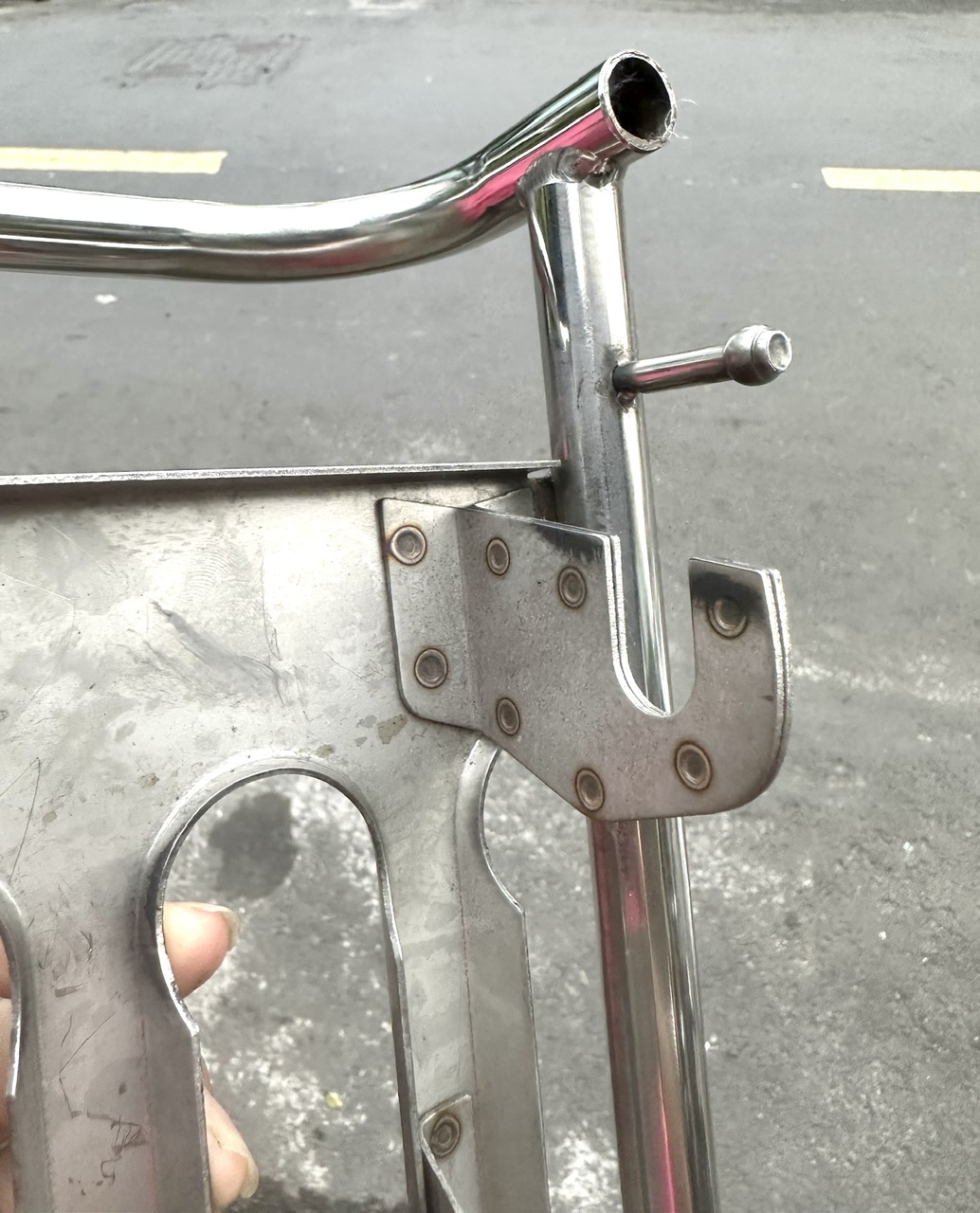 BAGA YÊN SAU CUB 81 INOX