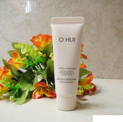 Sữa rửa mặt Ohui Miracle Moisture CLEANSING FOAM 200ml