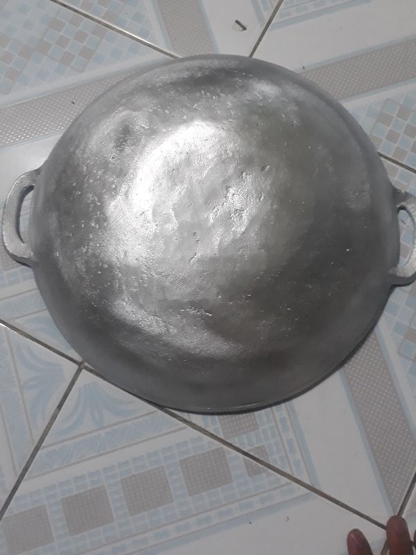 Chảo gang đáy vũng chiên bánh xèo dk30cm