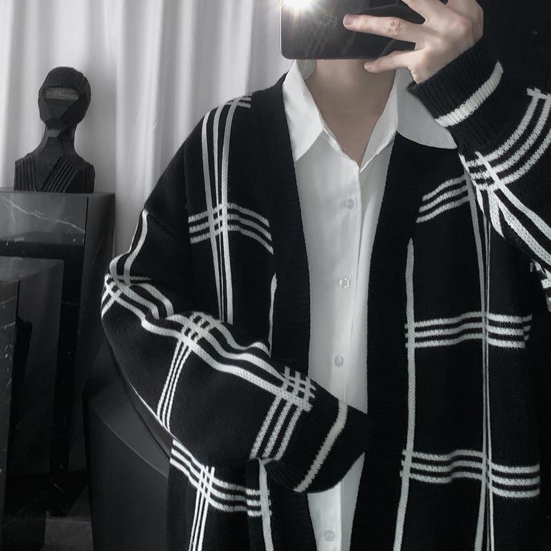Áo Cardigan Kẻ Trắng Đen Unisex