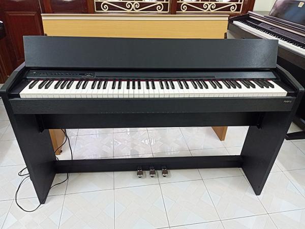 Đàn piano điện ROLAND F 110