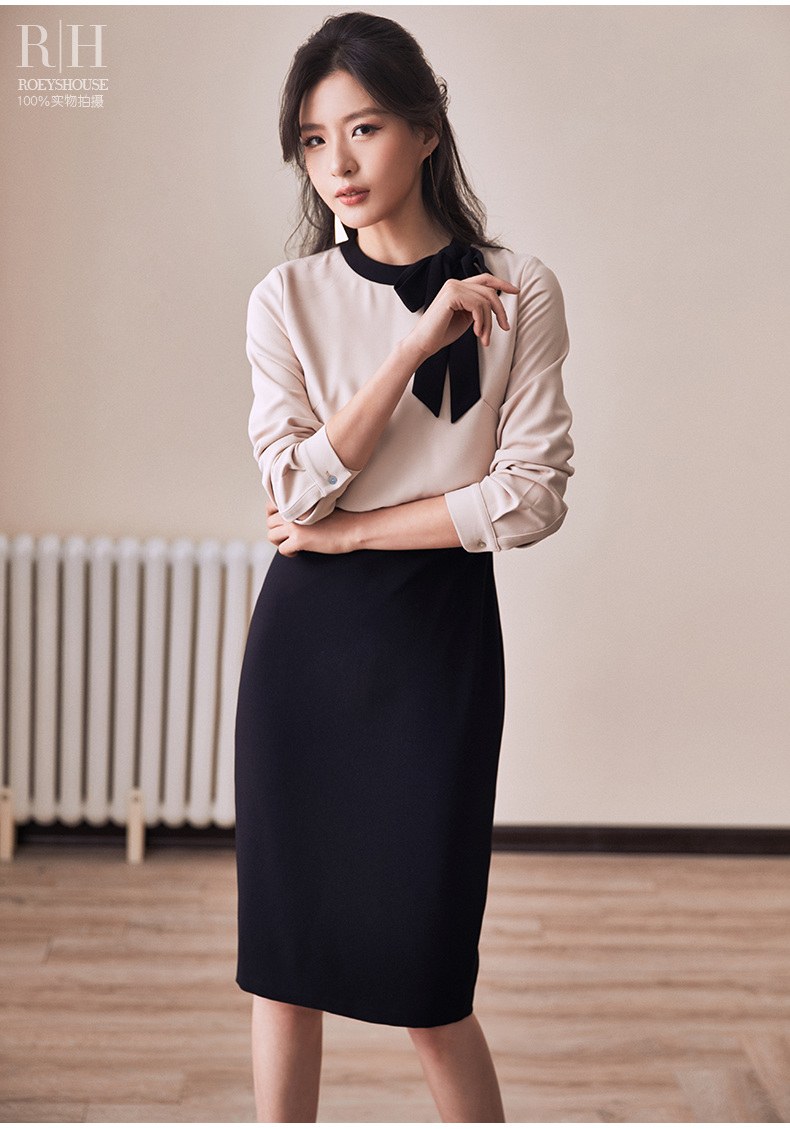 Đầm liền chân váy đen trên trắng cổ cột nơ đen