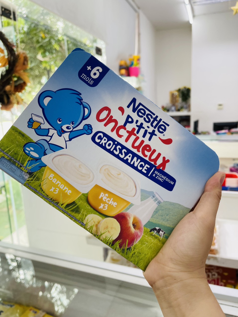 Sữa chua NESTLE mix chuối,đào 6m+ date 10/2021