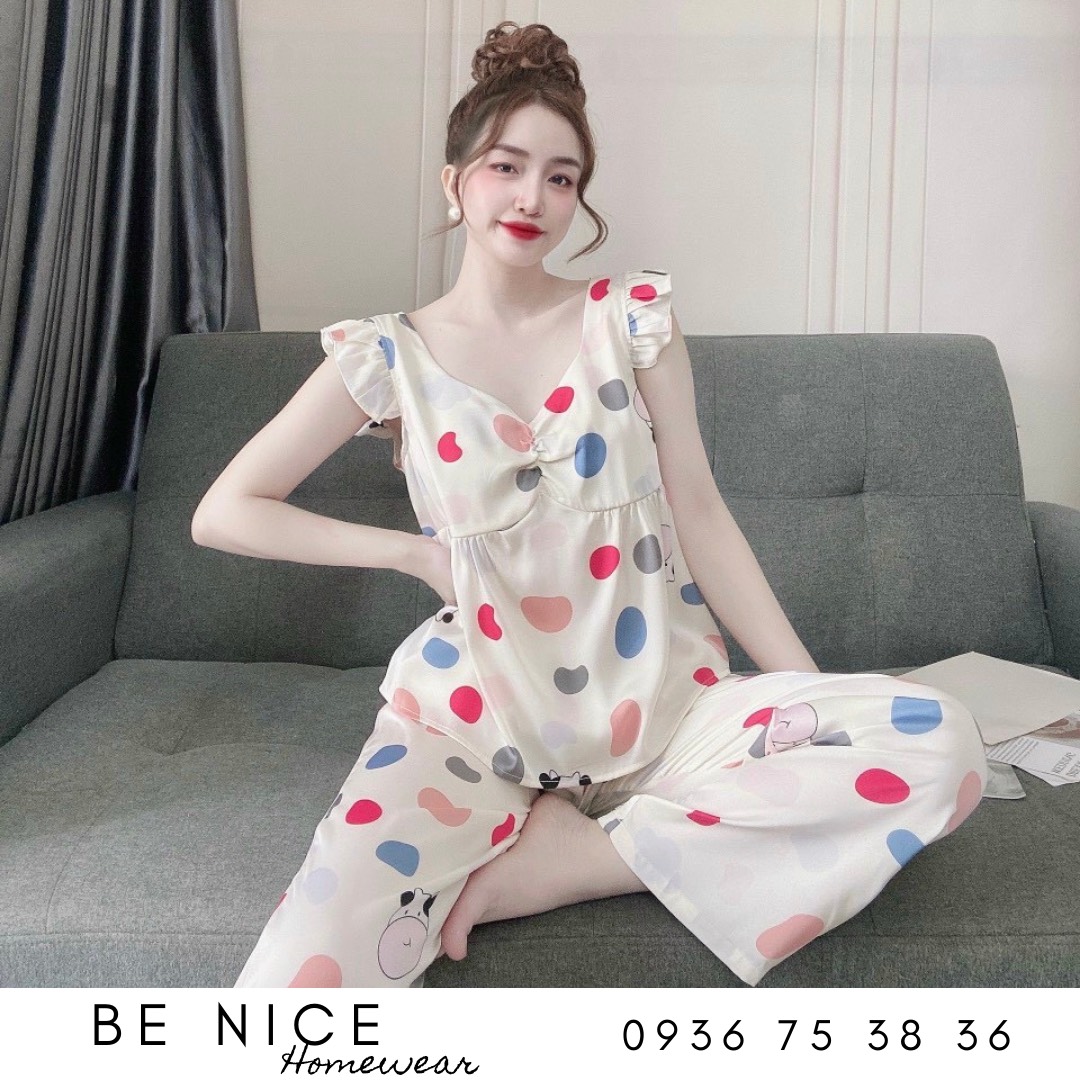 Set lụa dài mặc nhà cổ V tay bèo nhún ngực