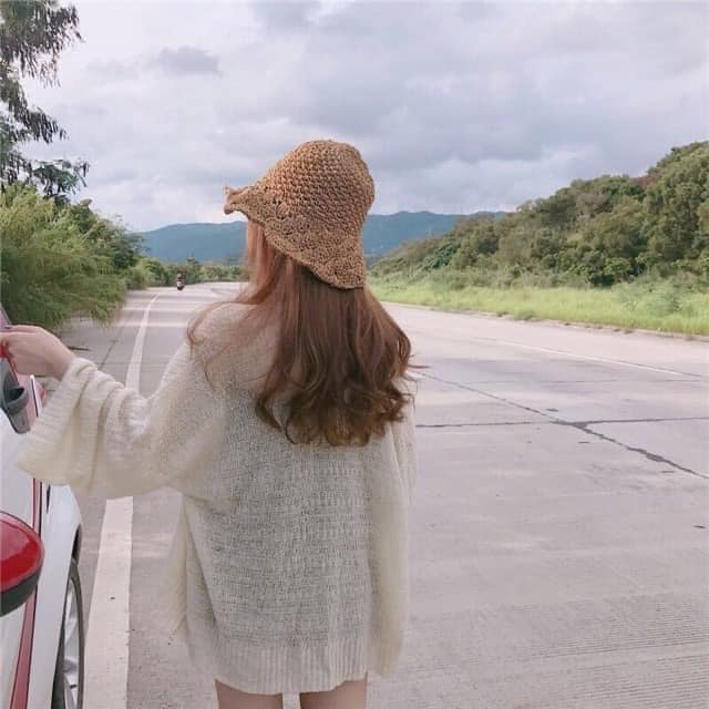 Áo khoác cardigan mỏng đi biển