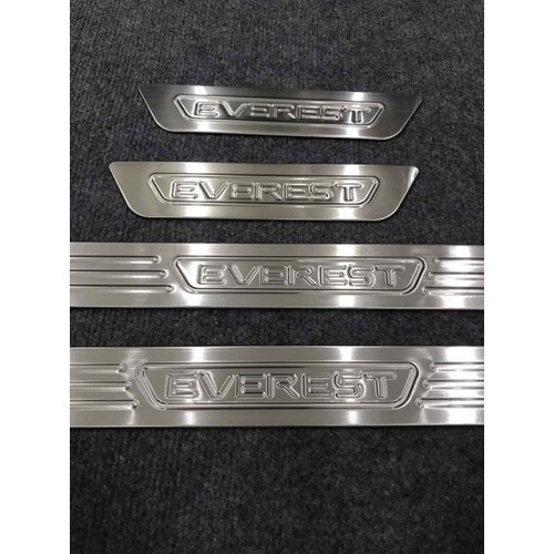Bậc cửa ngoài Ford Everest Cao cấp