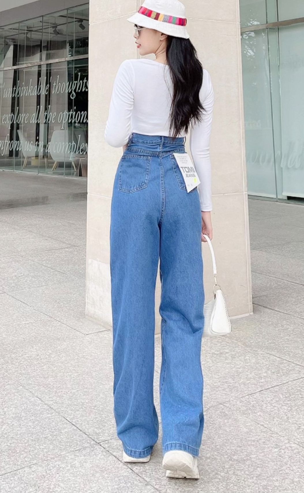 QUẦN JEANS ỐNG RỘNG NỮ LƯNG CAO 2 TÚI VUÔNG TRƯỚC LAI CUỐN MÀU XANH NHAT, ĐẬM CAO CẤP LOTI NGHỆ THUẬT THỜI TRANG