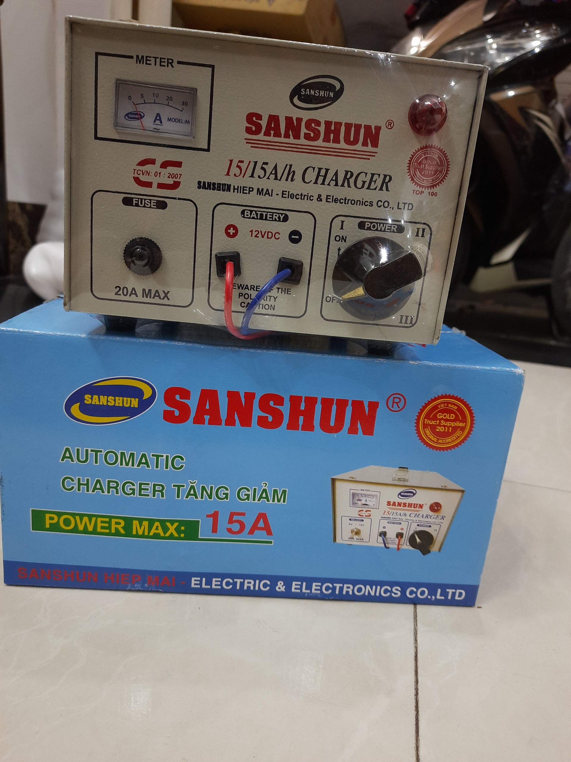 [HCM]SẠC BÌNH ẮC QUY SANSHUN 15AH ( nhà máy bỏ chế dộ 6v)