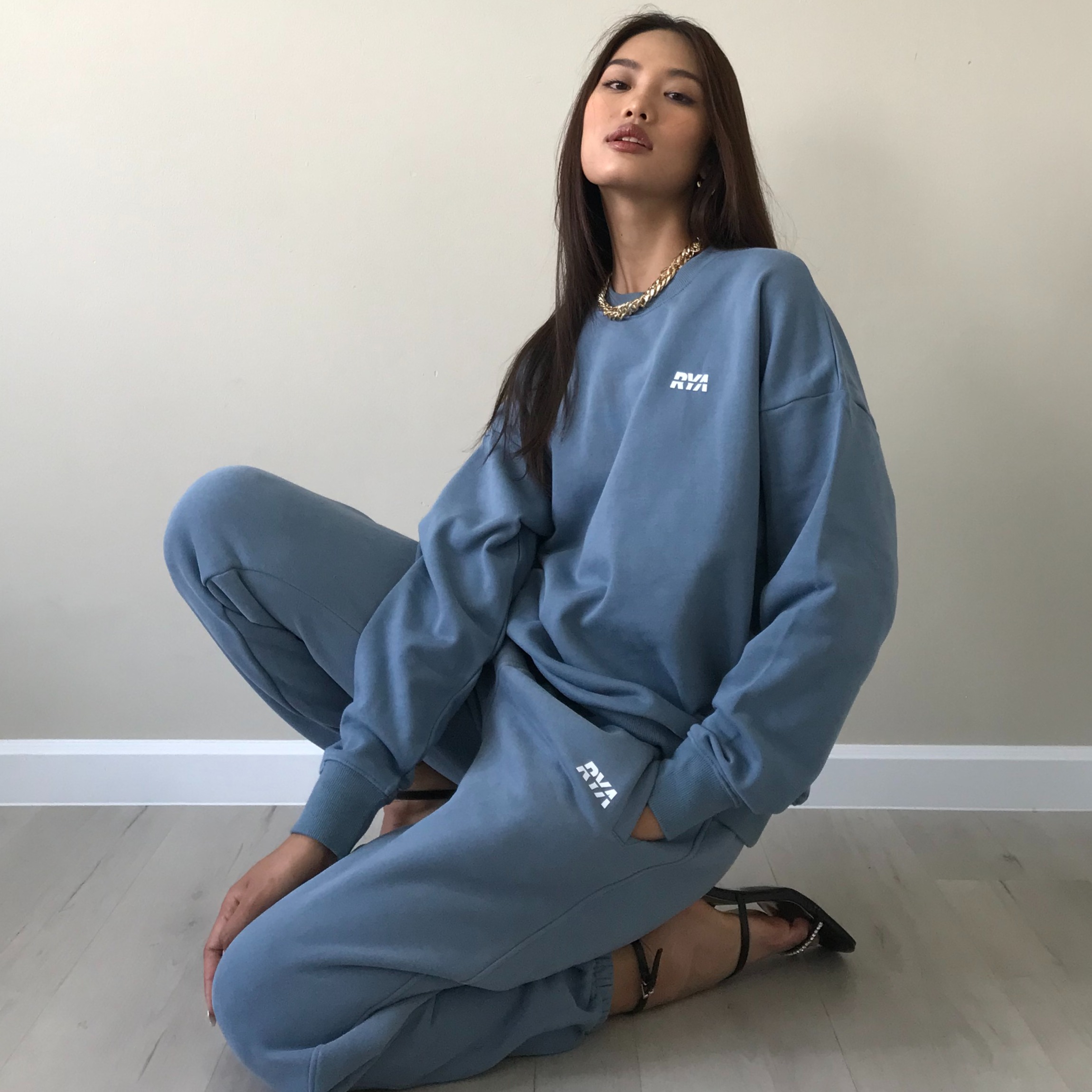 Áo sweater form rộng RYACTIVE - RYA SWEATER Blue
