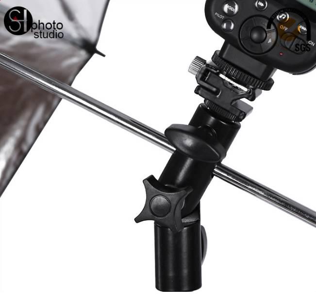 GÁ GIỮ ĐÈN FLASH KÈM KHE CẮM DÙ