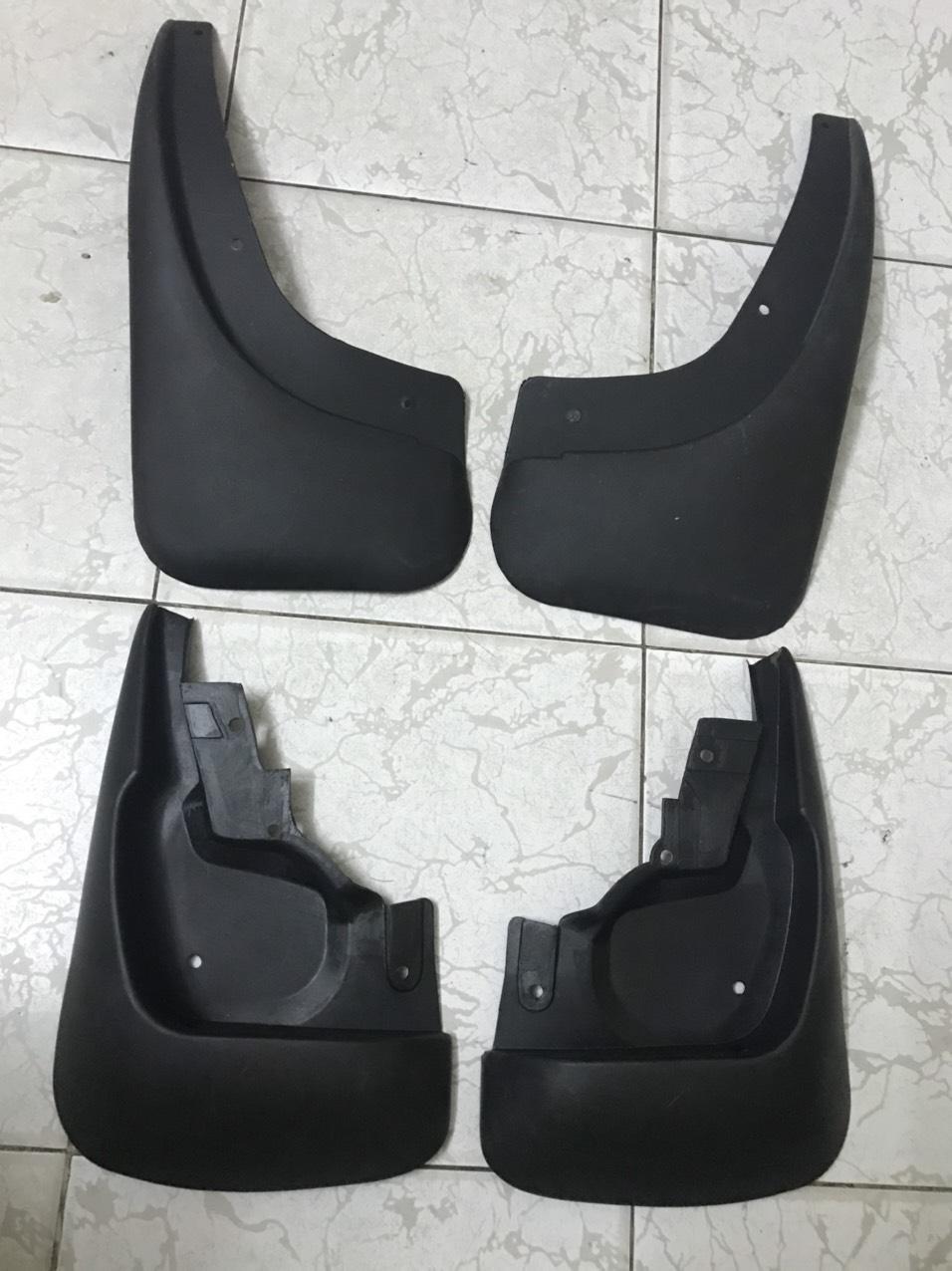 Bộ chắn bùn bánh xe Fiat Albea