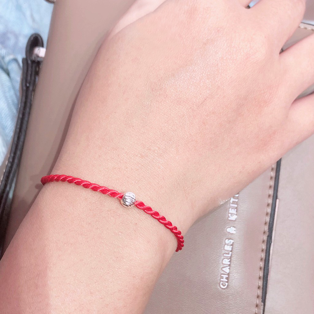 [GIF] Vòng Tay Chỉ Đỏ May Mắn Bi Bạc 925 Dây Lụa Xoắn
