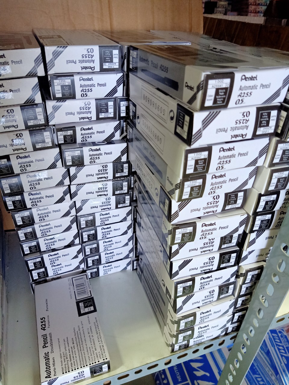Bút chì bấm Pentel A255 thân đen